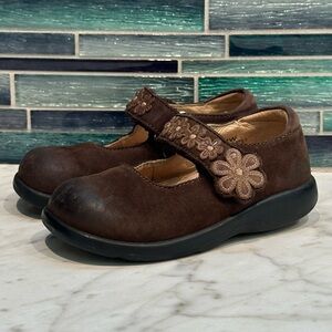 [SOLD] Stride Rite Giovana Mary Jane Nubuck Leather Brown Toddler Dress Shoes